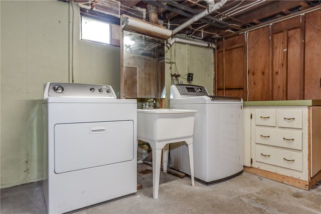 6 Restwood Road, Cranston, RI 02920