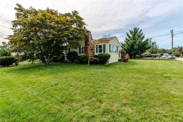 6 Restwood Road, Cranston, RI 02920