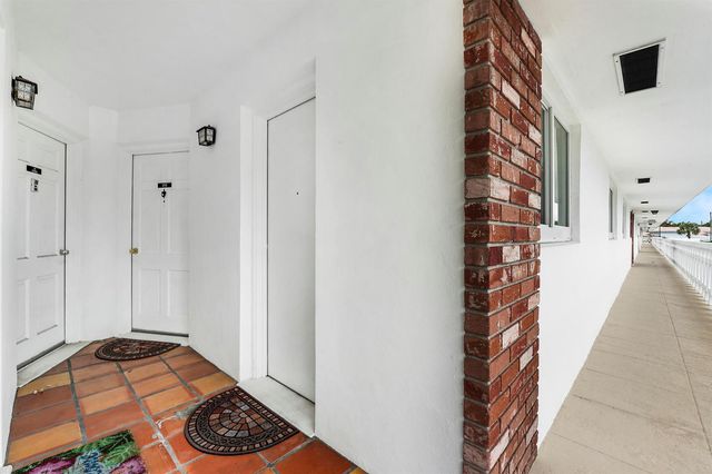 331 Tequesta Drive 213, Tequesta, FL 33469