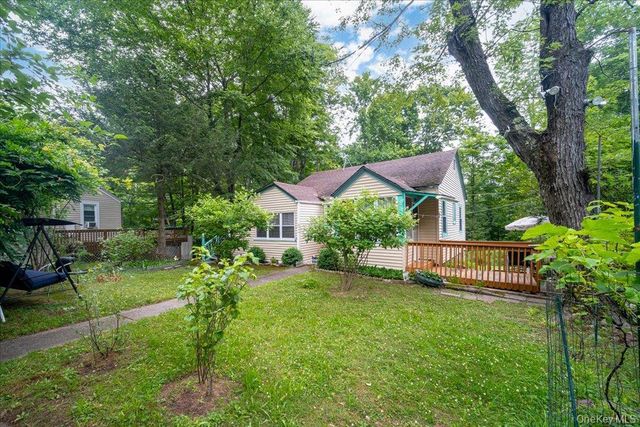 19 Nature Way, Kiamesha Lake, NY 12751