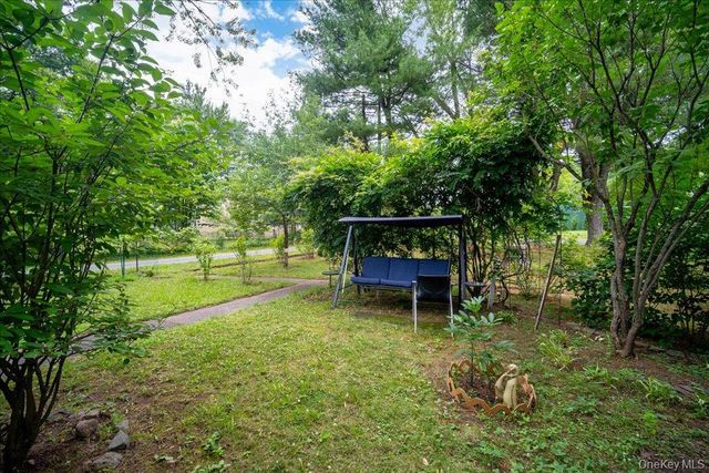 19 Nature Way, Kiamesha Lake, NY 12751