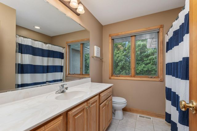 1145 Cove Circle, Minnetrista, MN 55364