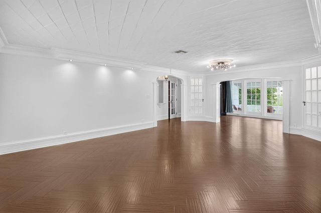 105 NW 8th Place, Boynton Beach, FL 33426