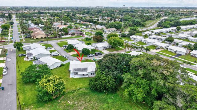 105 NW 8th Place, Boynton Beach, FL 33426
