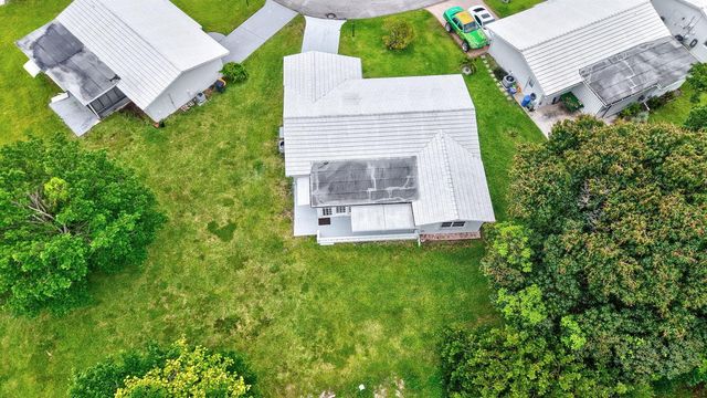 105 NW 8th Place, Boynton Beach, FL 33426