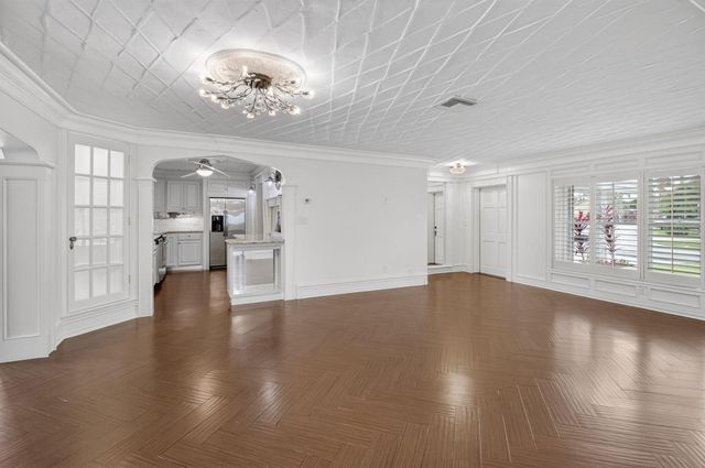 105 NW 8th Place, Boynton Beach, FL 33426