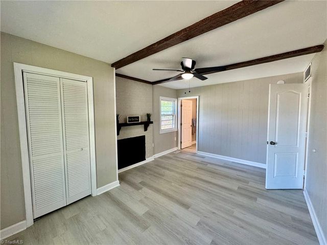 2401 Phoenix Drive, Greensboro, NC 27406