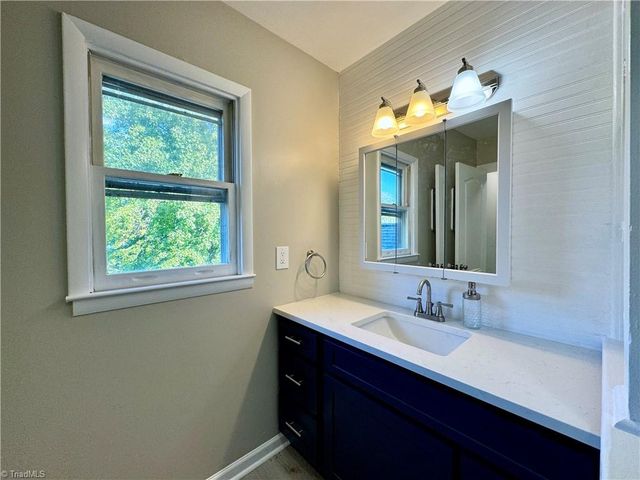2401 Phoenix Drive, Greensboro, NC 27406