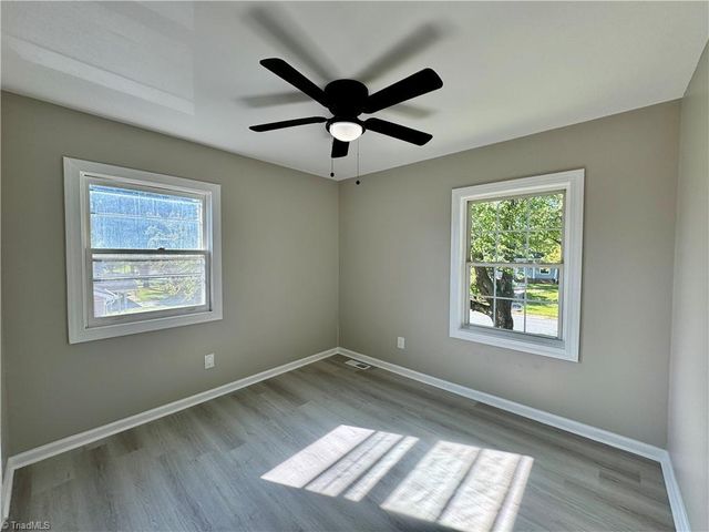 2401 Phoenix Drive, Greensboro, NC 27406