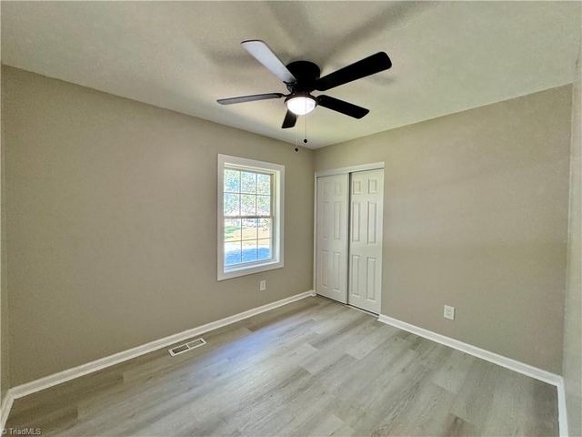 2401 Phoenix Drive, Greensboro, NC 27406