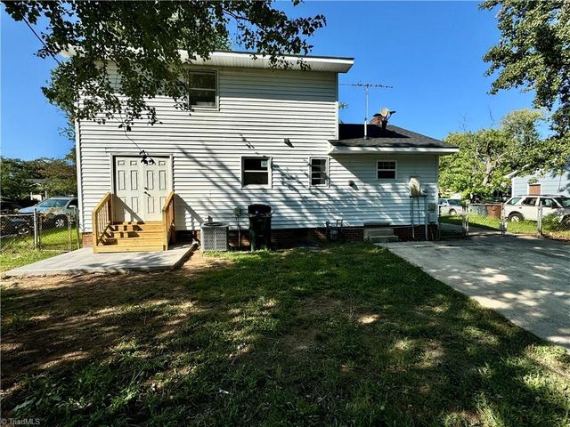 2401 Phoenix Drive, Greensboro, NC 27406