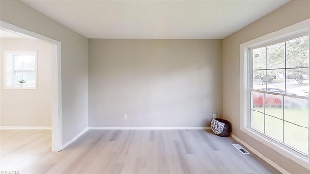 2401 Phoenix Drive, Greensboro, NC 27406