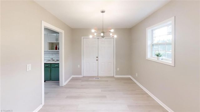 2401 Phoenix Drive, Greensboro, NC 27406