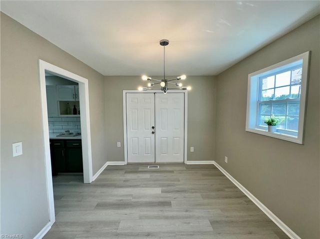 2401 Phoenix Drive, Greensboro, NC 27406