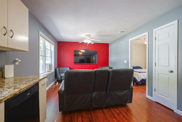 109 Baboosic Lake Road, Merrimack, NH 03054