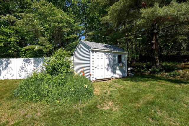 109 Baboosic Lake Road, Merrimack, NH 03054