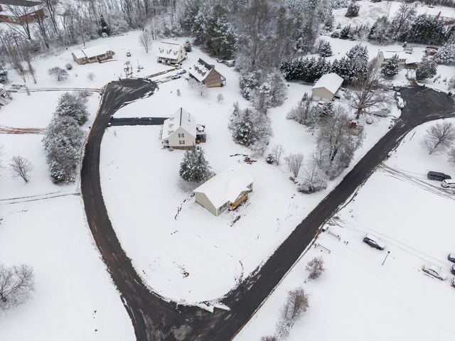 135 Yahweh Drive, Amherst, VA 24521