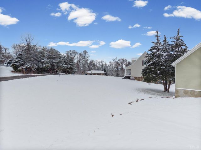 135 Yahweh Drive, Amherst, VA 24521