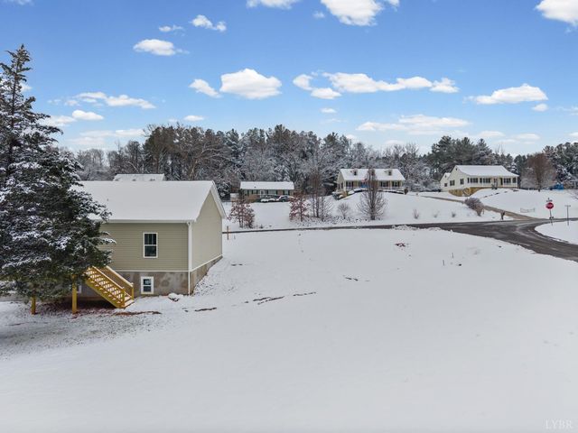 135 Yahweh Drive, Amherst, VA 24521