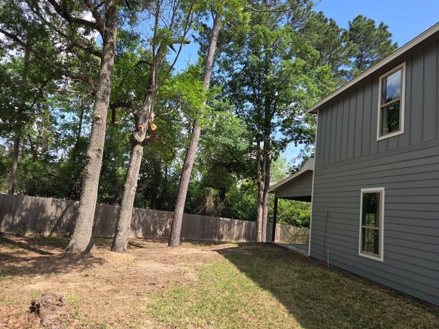 2 Mace Street, Conroe, TX 77303