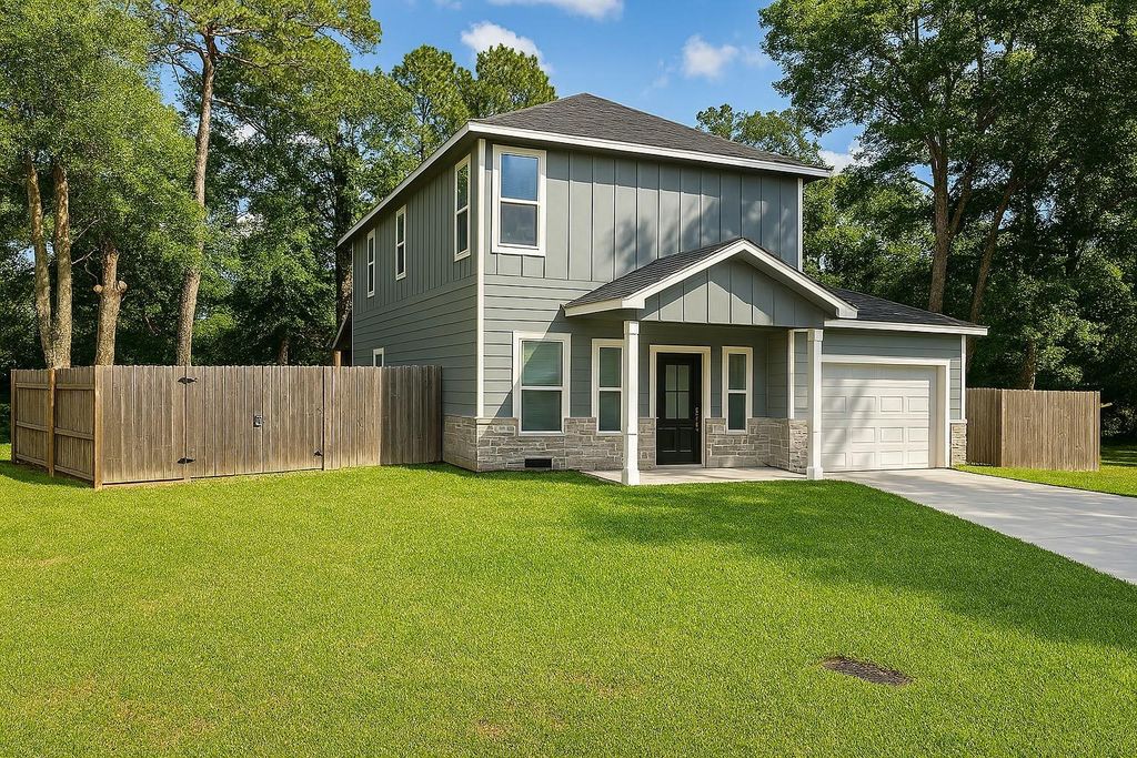 2 Mace Street, Conroe, TX 77303