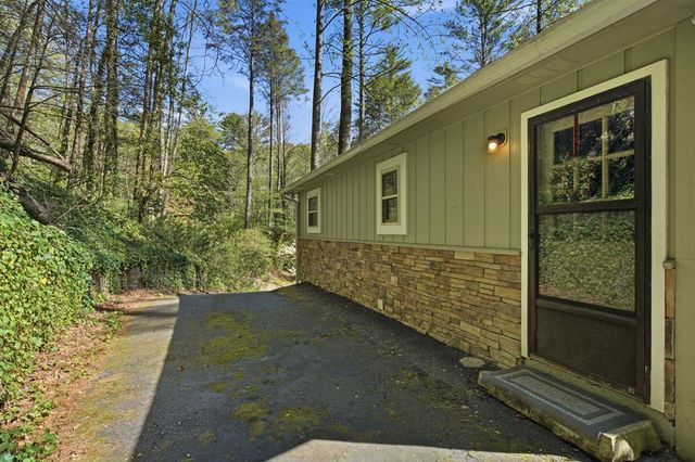 15 Salmon Road, Blairsville, GA 30012