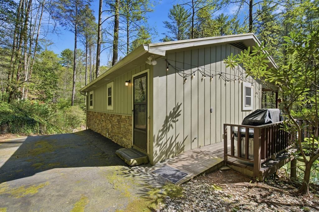 15 Salmon Road, Blairsville, GA 30012
