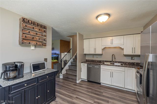 6243 Rosebelle Avenue, North Ridgeville, OH 44039
