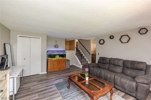 6243 Rosebelle Avenue, North Ridgeville, OH 44039