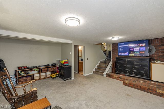 6243 Rosebelle Avenue, North Ridgeville, OH 44039