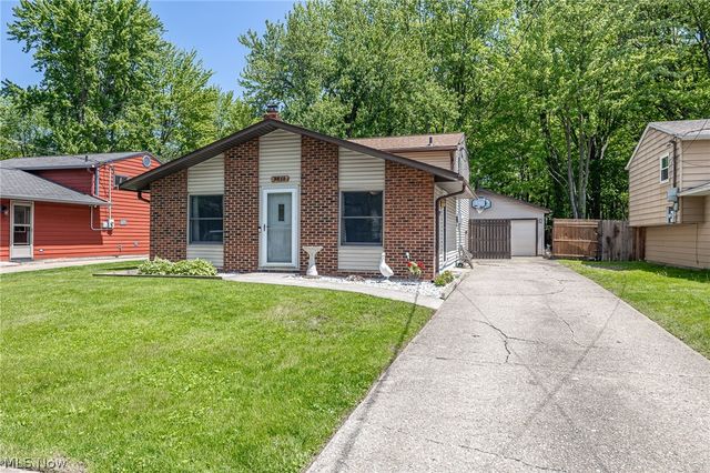 6243 Rosebelle Avenue, North Ridgeville, OH 44039