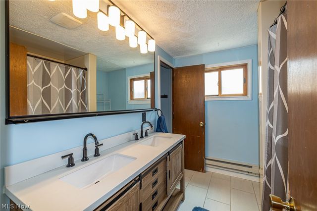 6243 Rosebelle Avenue, North Ridgeville, OH 44039