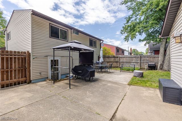 6243 Rosebelle Avenue, North Ridgeville, OH 44039