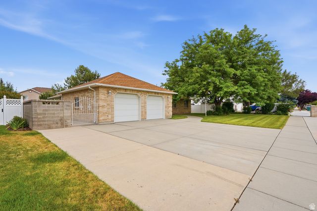 8791 S LONG DR DR, West Jordan, UT 84088