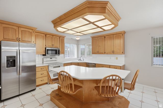 8791 S LONG DR DR, West Jordan, UT 84088