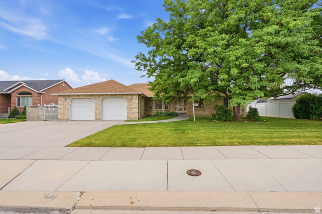 8791 S LONG DR DR, West Jordan, UT 84088