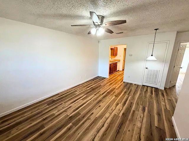 202 Ash Dr Apt 103, Converse, TX 78109