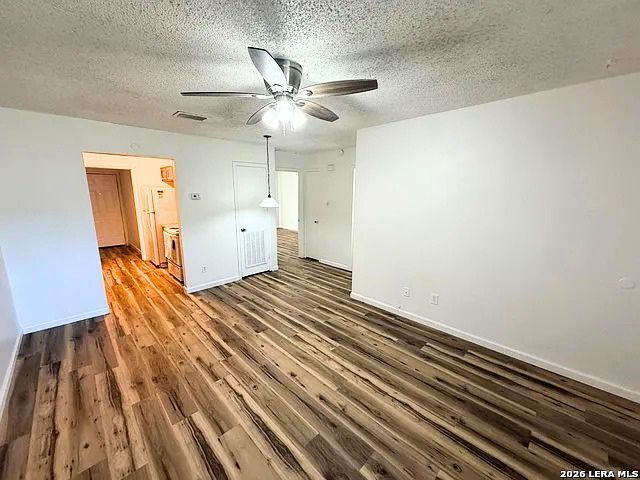 202 Ash Dr Apt 103, Converse, TX 78109