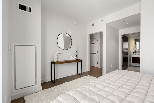 55 Lagrange St 1705, Boston, MA 02116
