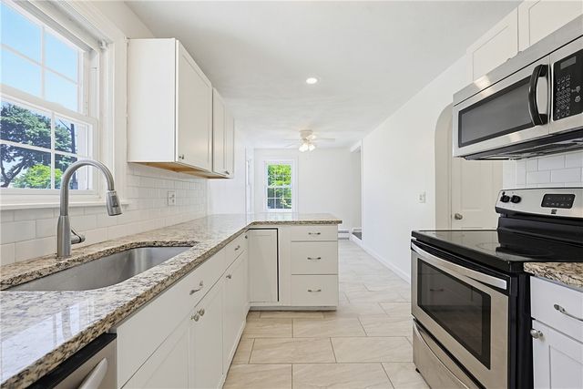 14 jenks Street, East Providence, RI 02914