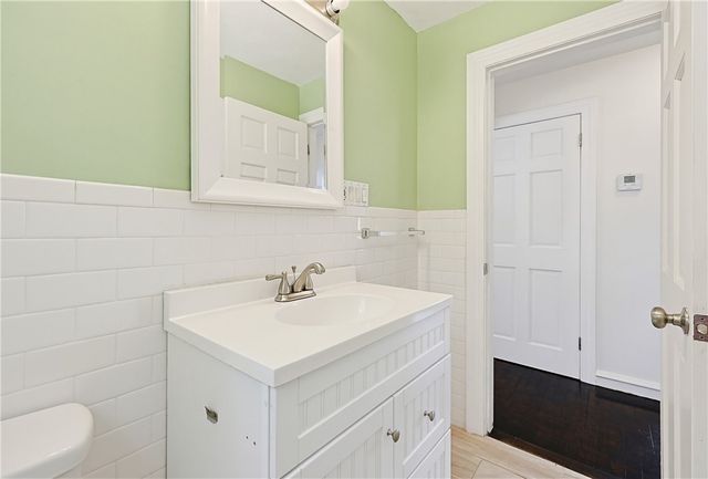 14 jenks Street, East Providence, RI 02914