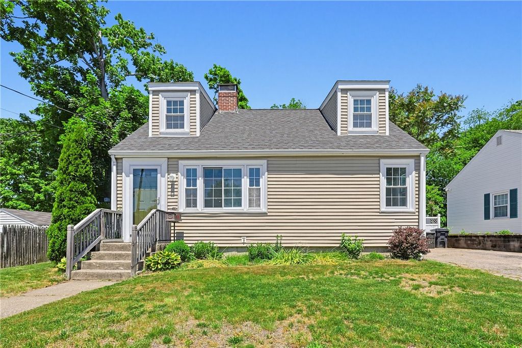 14 jenks Street, East Providence, RI 02914