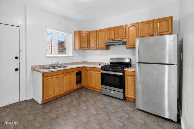 365 4th Street, Troy, NY 12180