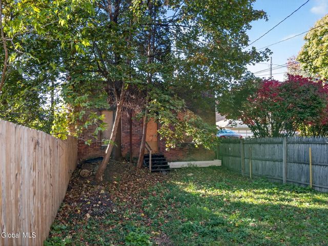 365 4th Street, Troy, NY 12180