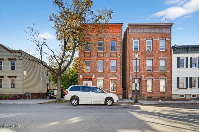 365 4th Street, Troy, NY 12180