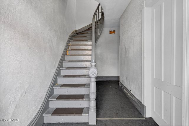 365 4th Street, Troy, NY 12180