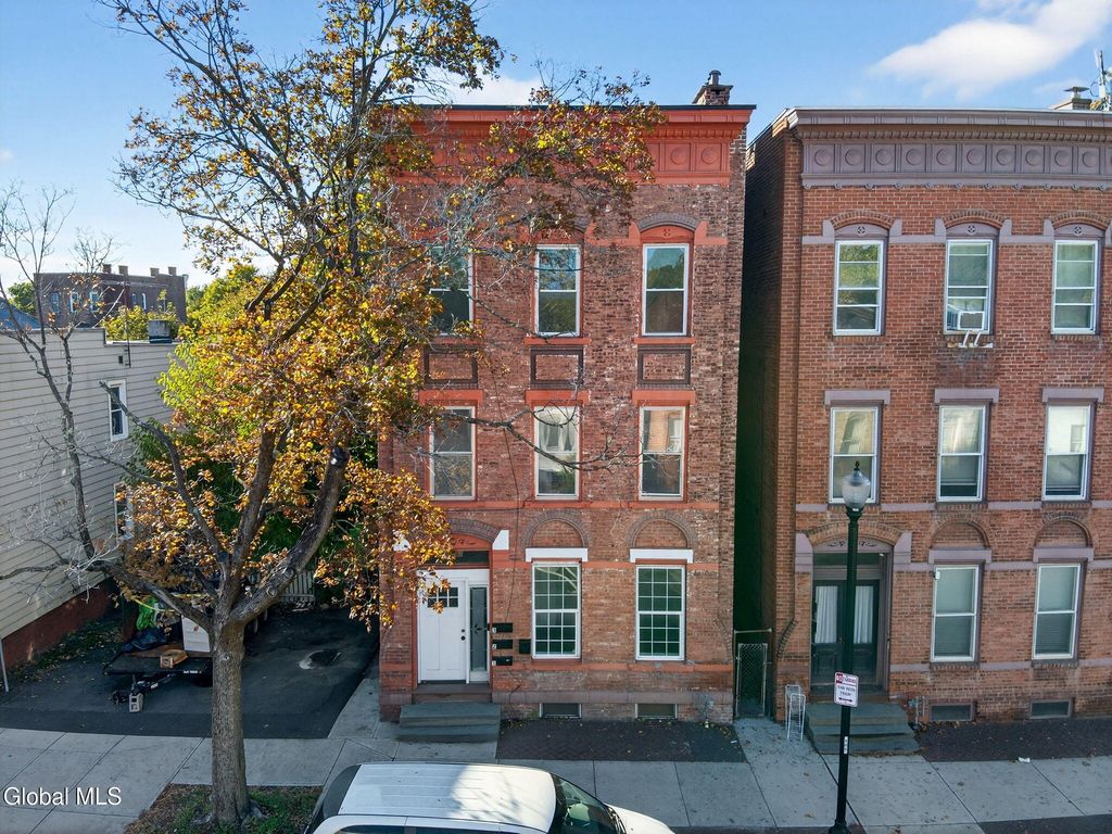 365 4th Street, Troy, NY 12180