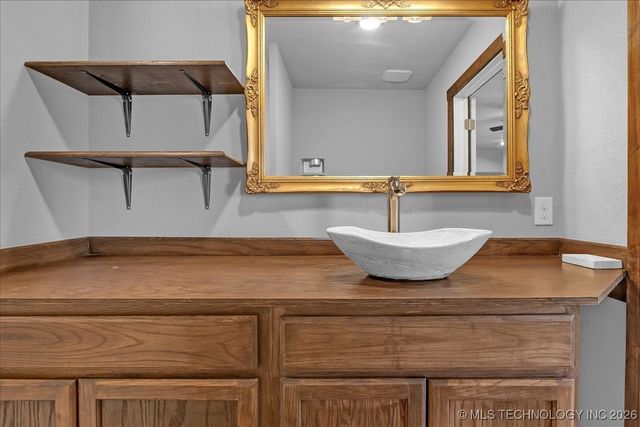 13253 S 215th West Avenue, Sapulpa, OK 74066