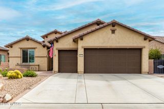 2472 E Rolling Meadow Lane, Green Valley, AZ 85614