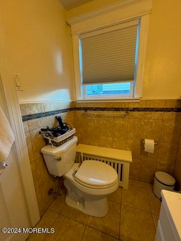 302 Deal Lake Drive 20, Asbury Park, NJ 07712